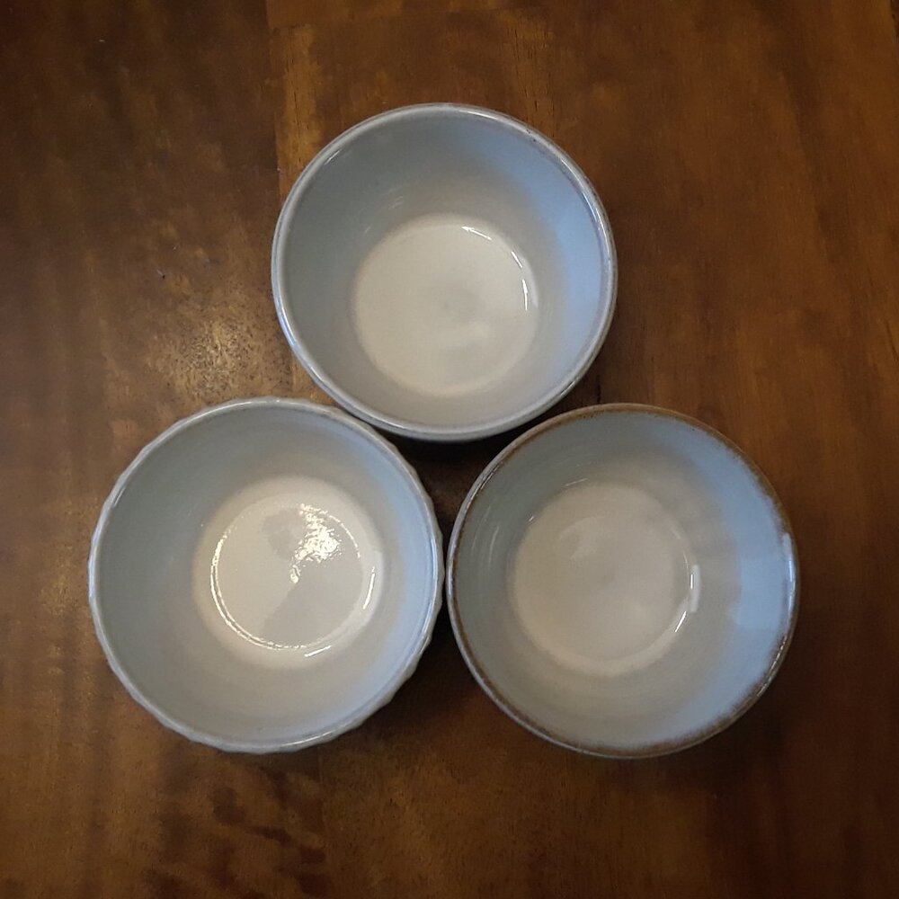 Set of 3 Hand-made Ceramic Bowls (NWOT) - Picture 10 of 10